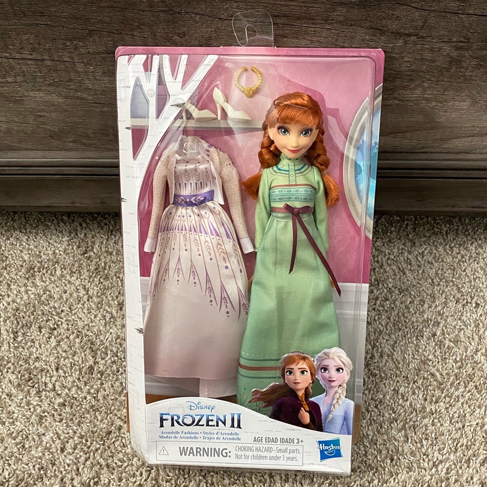 Frozen II Doll: Anna